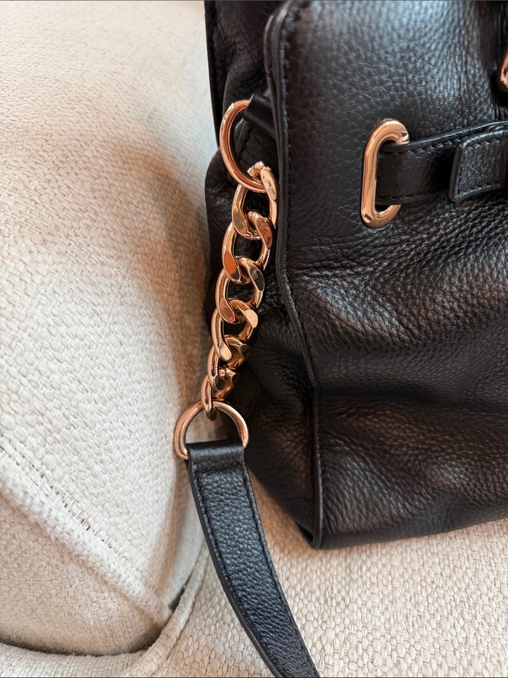 Michael Kors Black Pebbled Leather Satchel with Rose Gold Tone Plaque - Picture 4 of 5